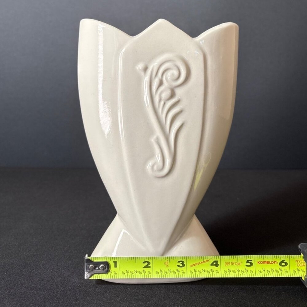 Vintage Fredericksburg Art Deco Pottery Glossy Vase Tulip FiddleHead Fern Motif - Picture 16 of 16